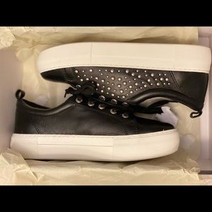 J/Slides sneakers✨